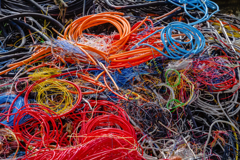 【ケーブルの処分方法1】ごみ（廃棄物）として捨てる